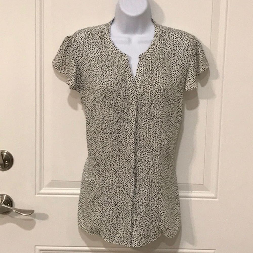 NWOT Simply Styled black and white printed blouse.